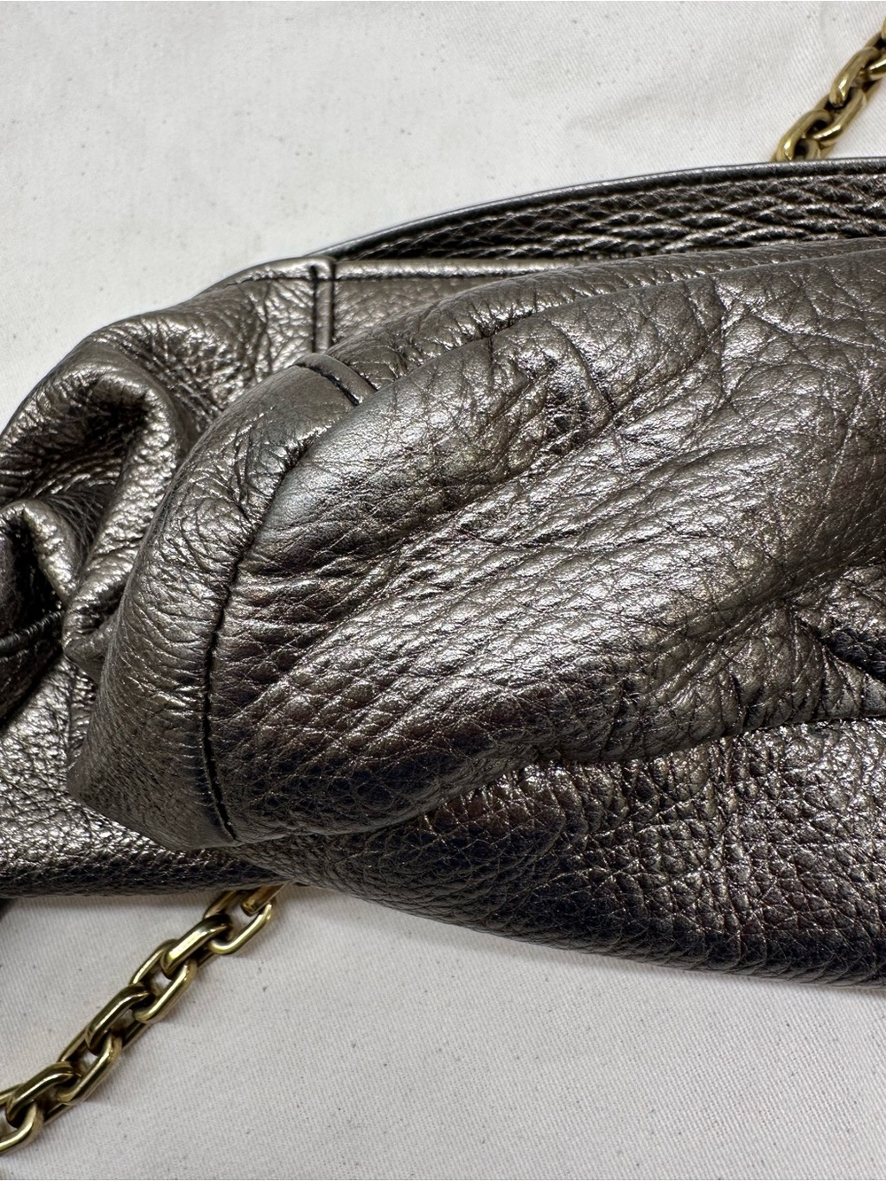 EUC Parker Thatch Cross your Heart Sling Leather Bag in Gunmetal. - Picture 9 of 15